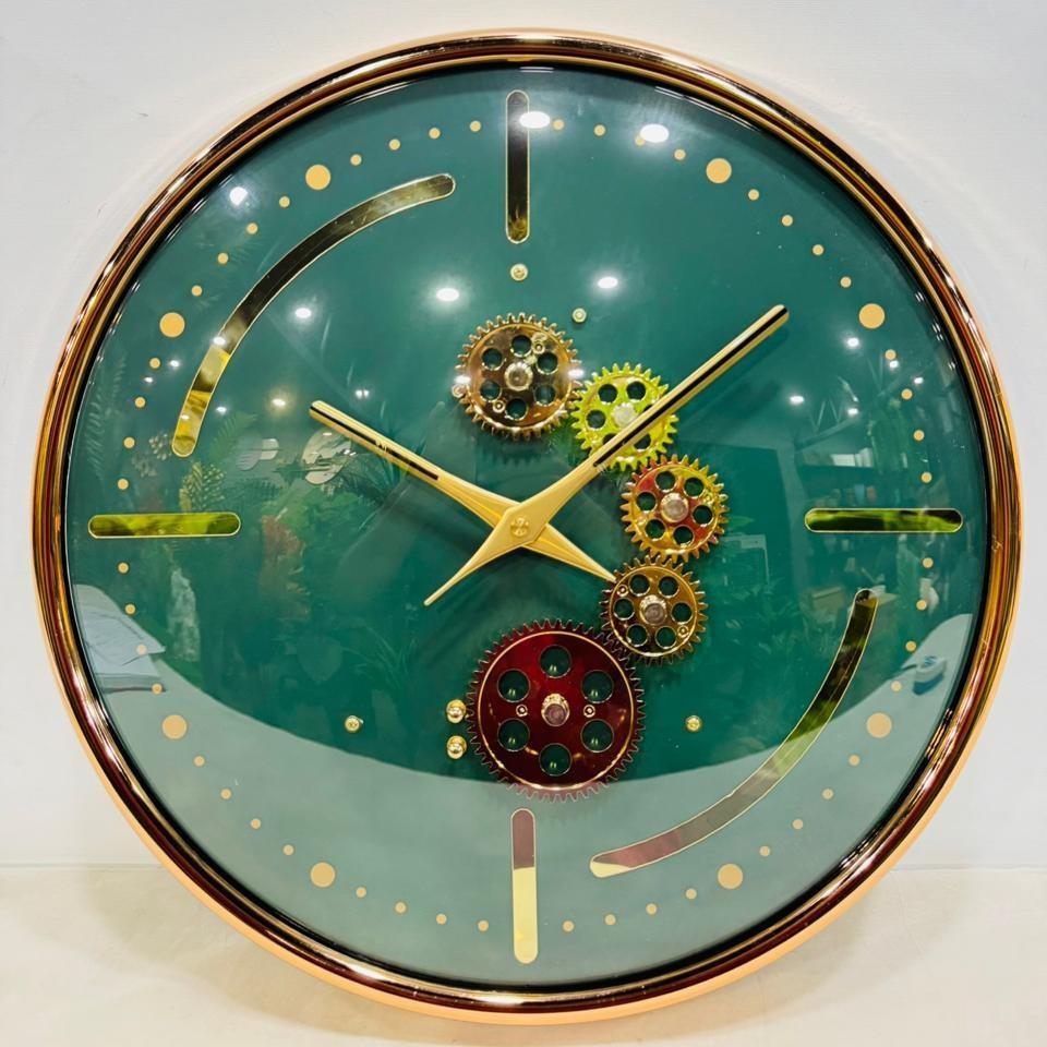 Luxury Metal Gear Clock Style 1